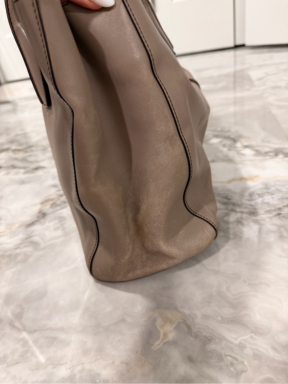 Tod's Taupe Leather Tote Bag - Picture 3 of 15